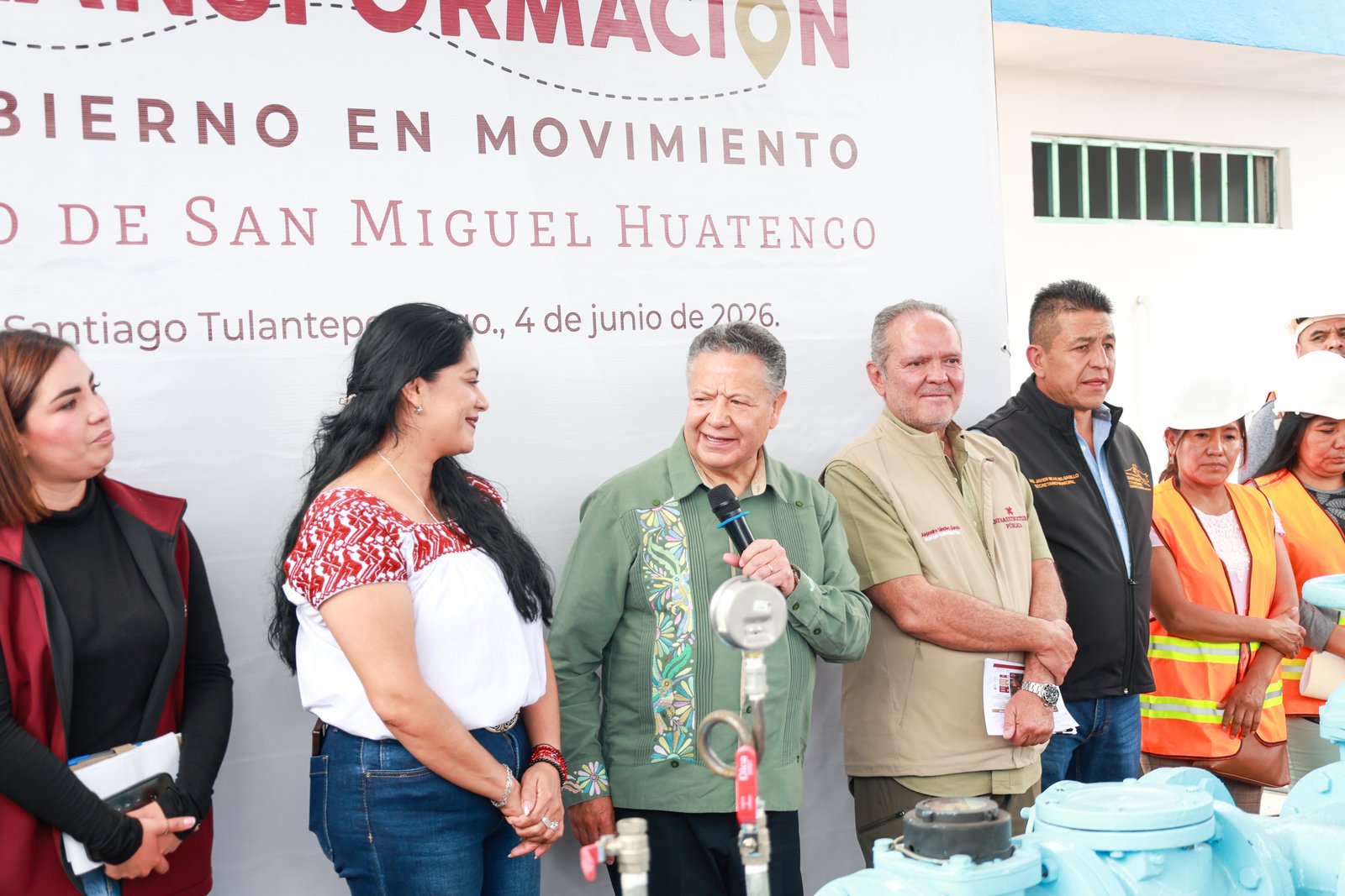 Menchaca promete redoblar esfuerzos y anuncia nuevas obras para Santiago Tulantepec